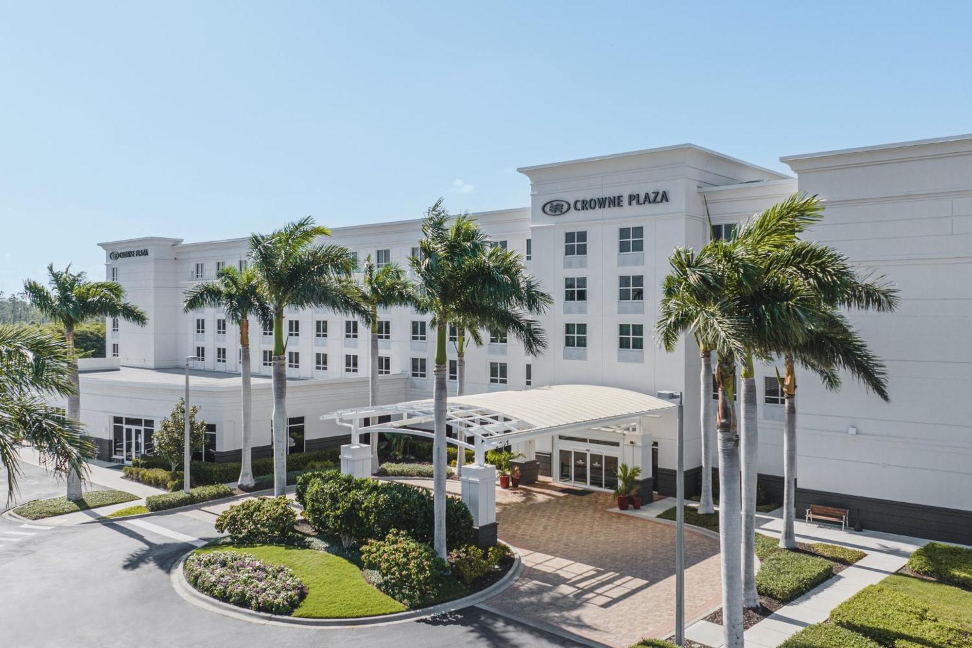 Hotel Crowne Plaza Ft Myers Gulf Coast By Ihg Fort Myers Exterior foto